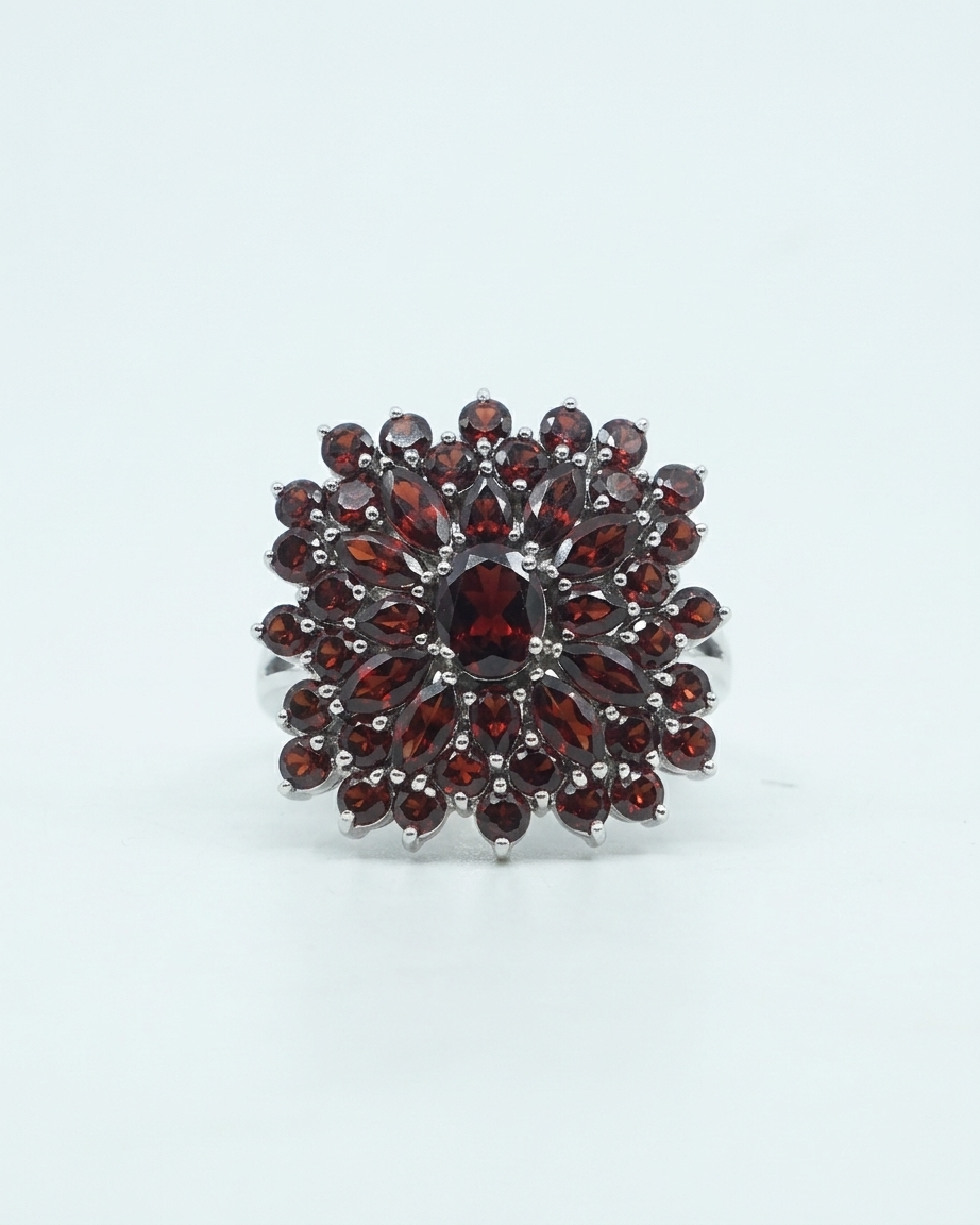 Ring: Garnet