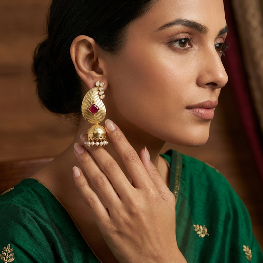 Earring: Pearl & Semi Malaia Garnet