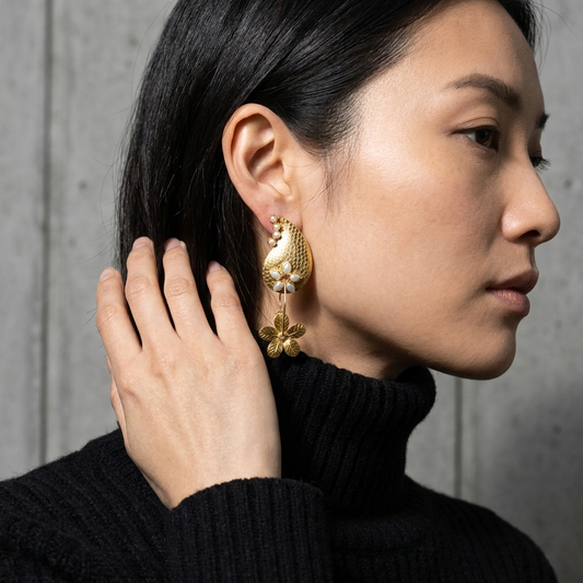Earring: Pearl