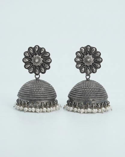 Earring: Pearl