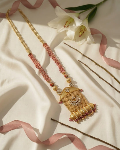 Neck Chain: Kundan & Beads