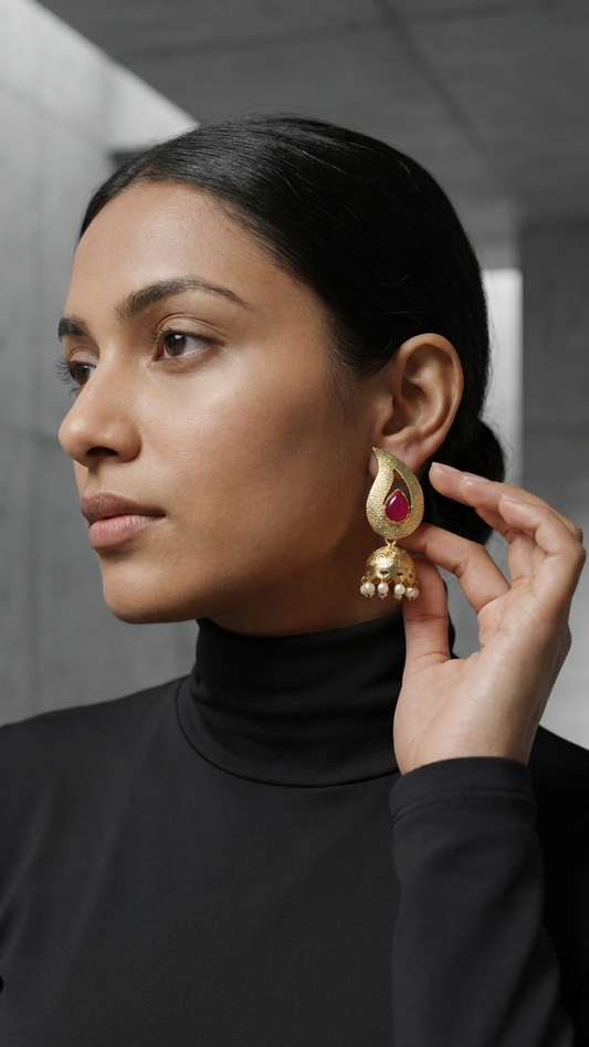 Earring: Pearl & Cinnabar