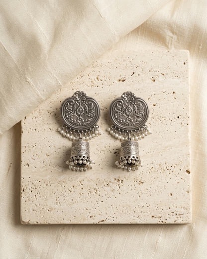 Earring: Pearl