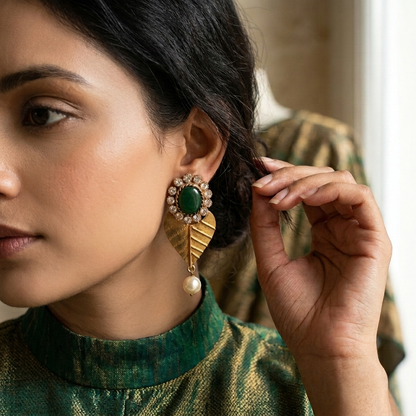 Earring: Pearl, Chrysoprase & Glass