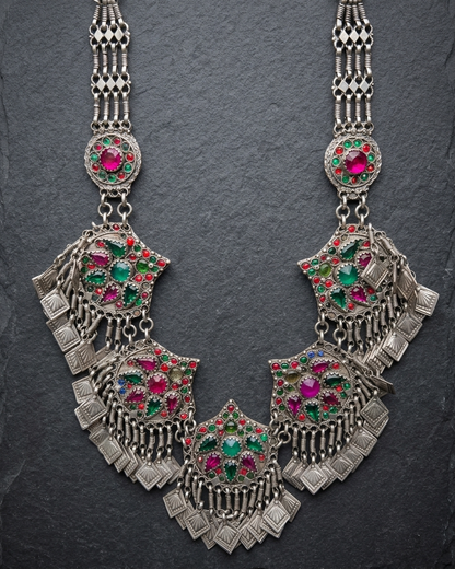 Neck Chain: Glass Stones