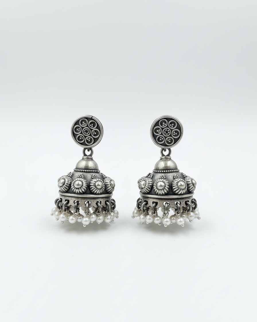 Earring: Pearl