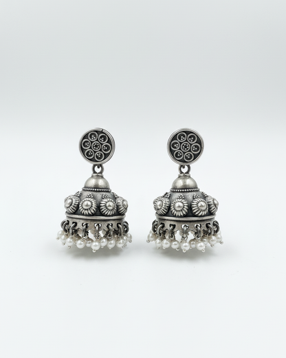Earring: Pearl
