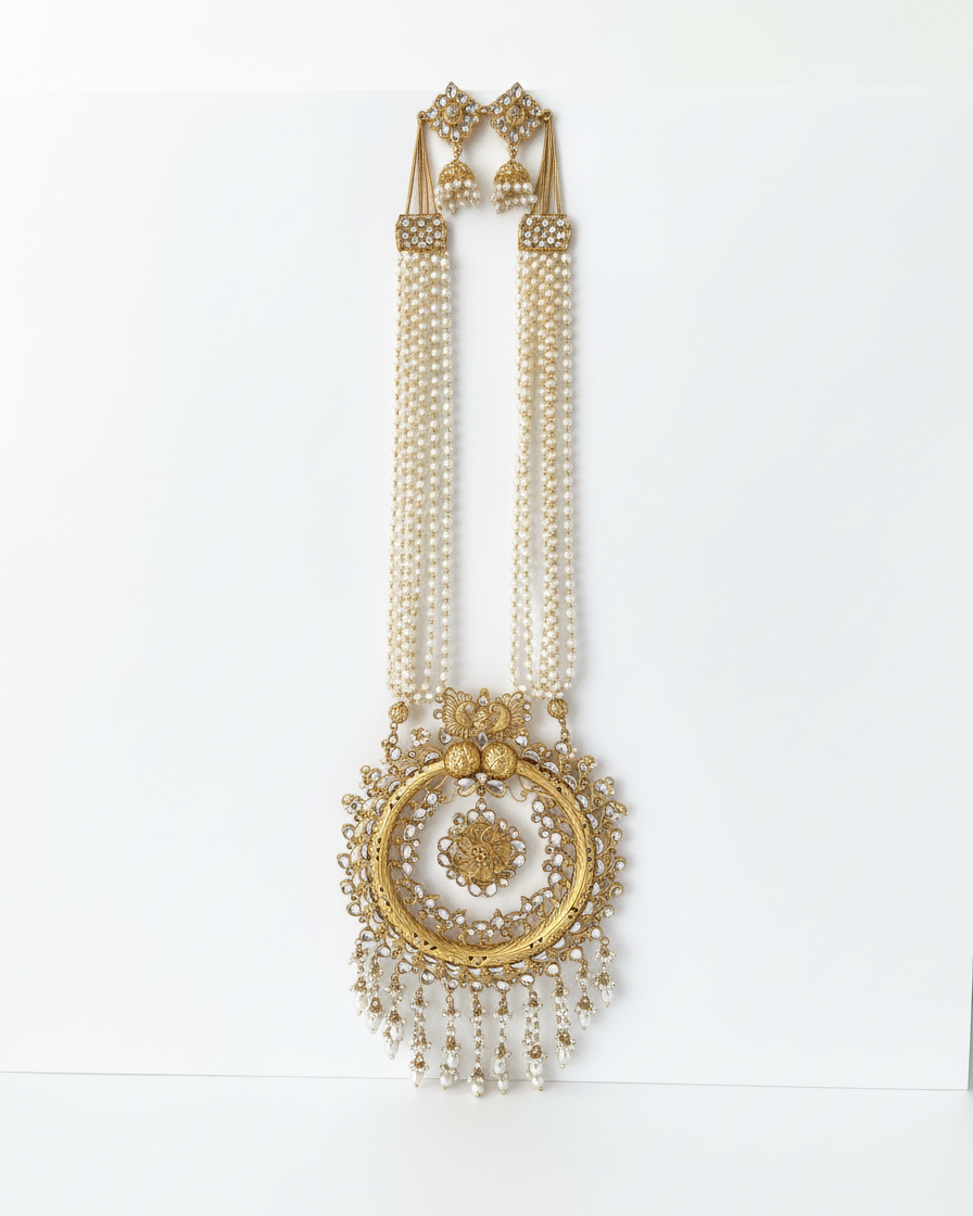 Neck Chain: Pearls & Kundan