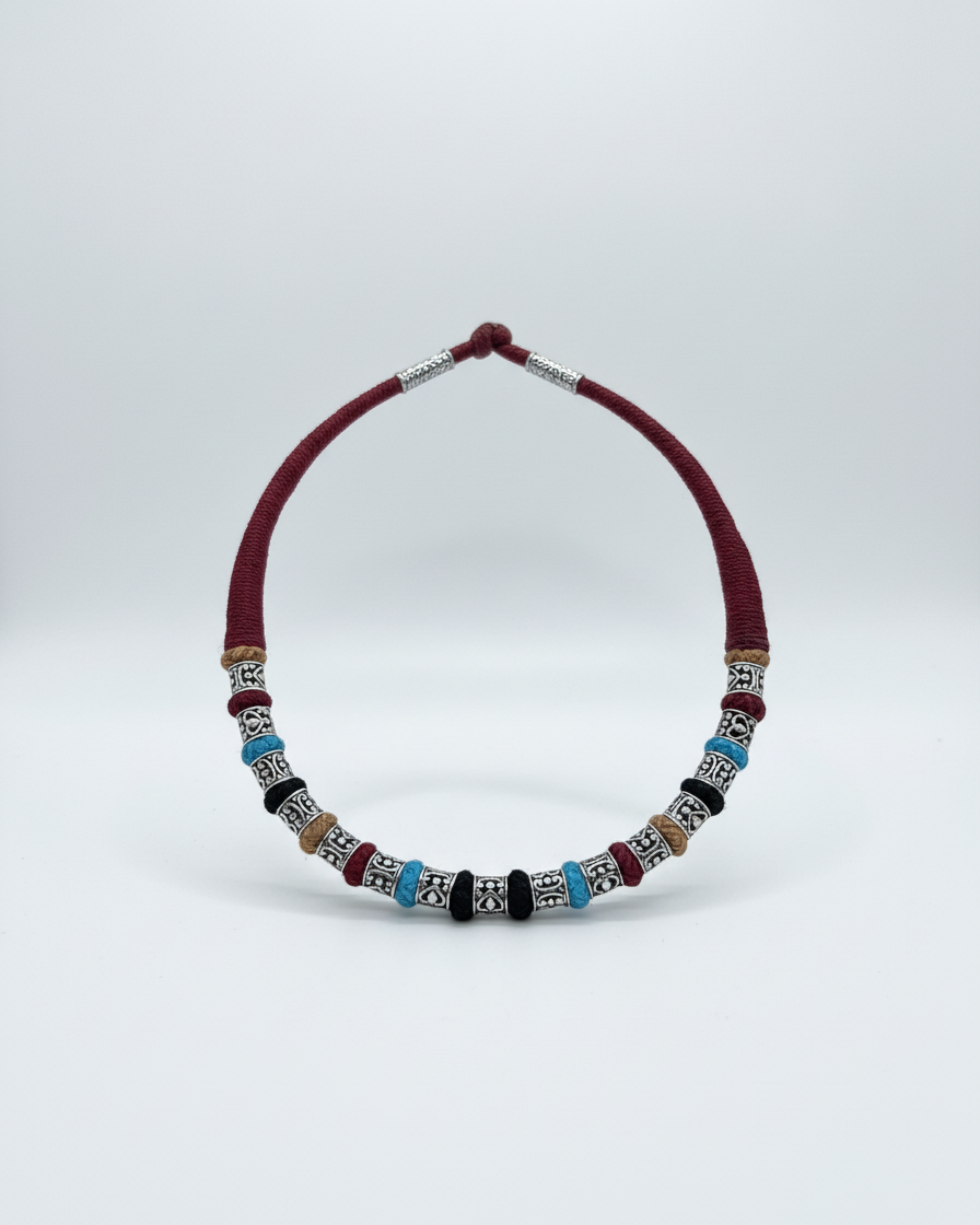 Neck Chain: Pipe in Thread