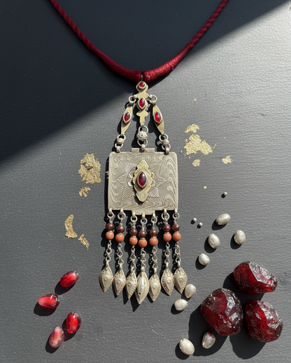 Neck Chain: Garnet & Coral