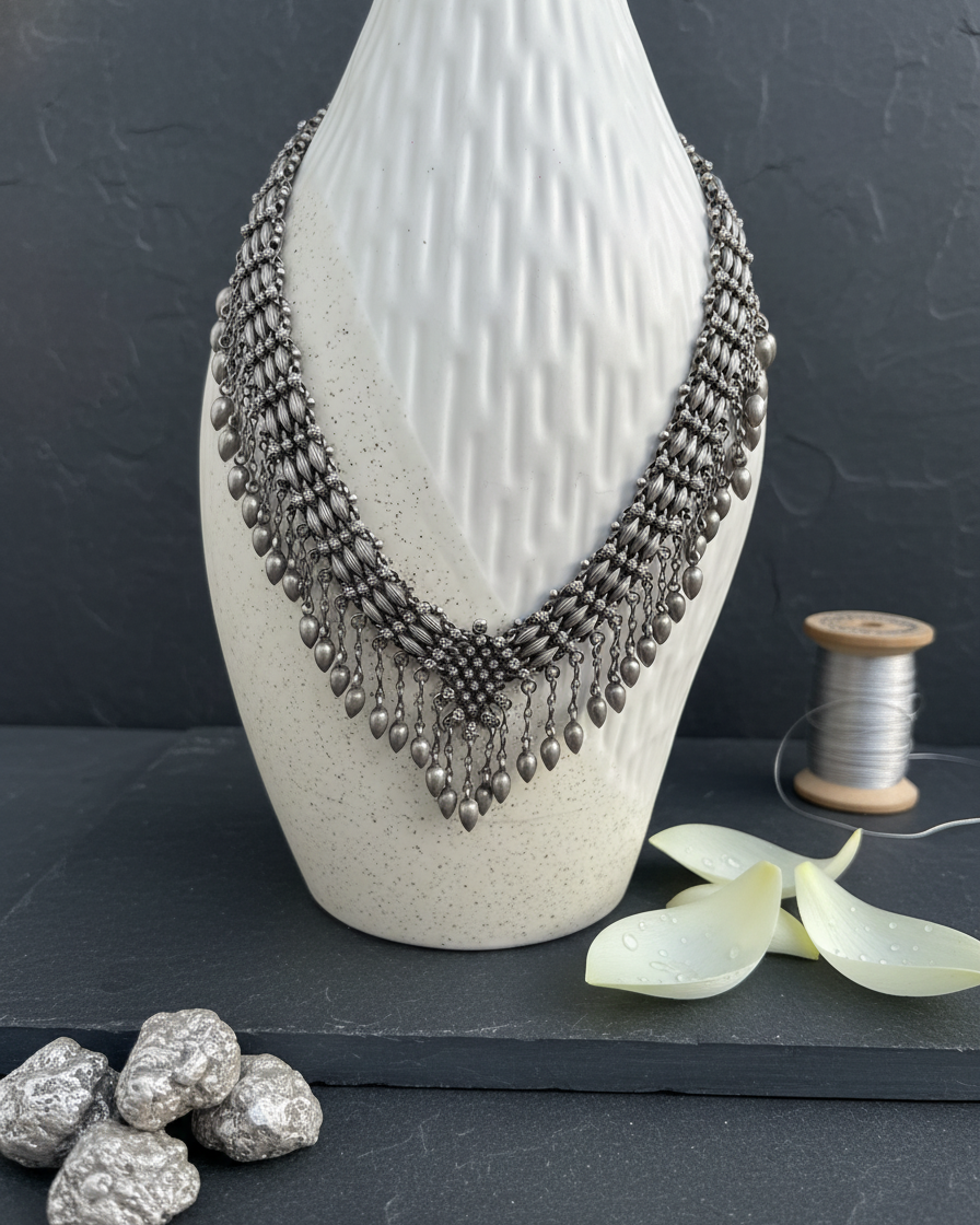 Neck Chain: V Drop Style