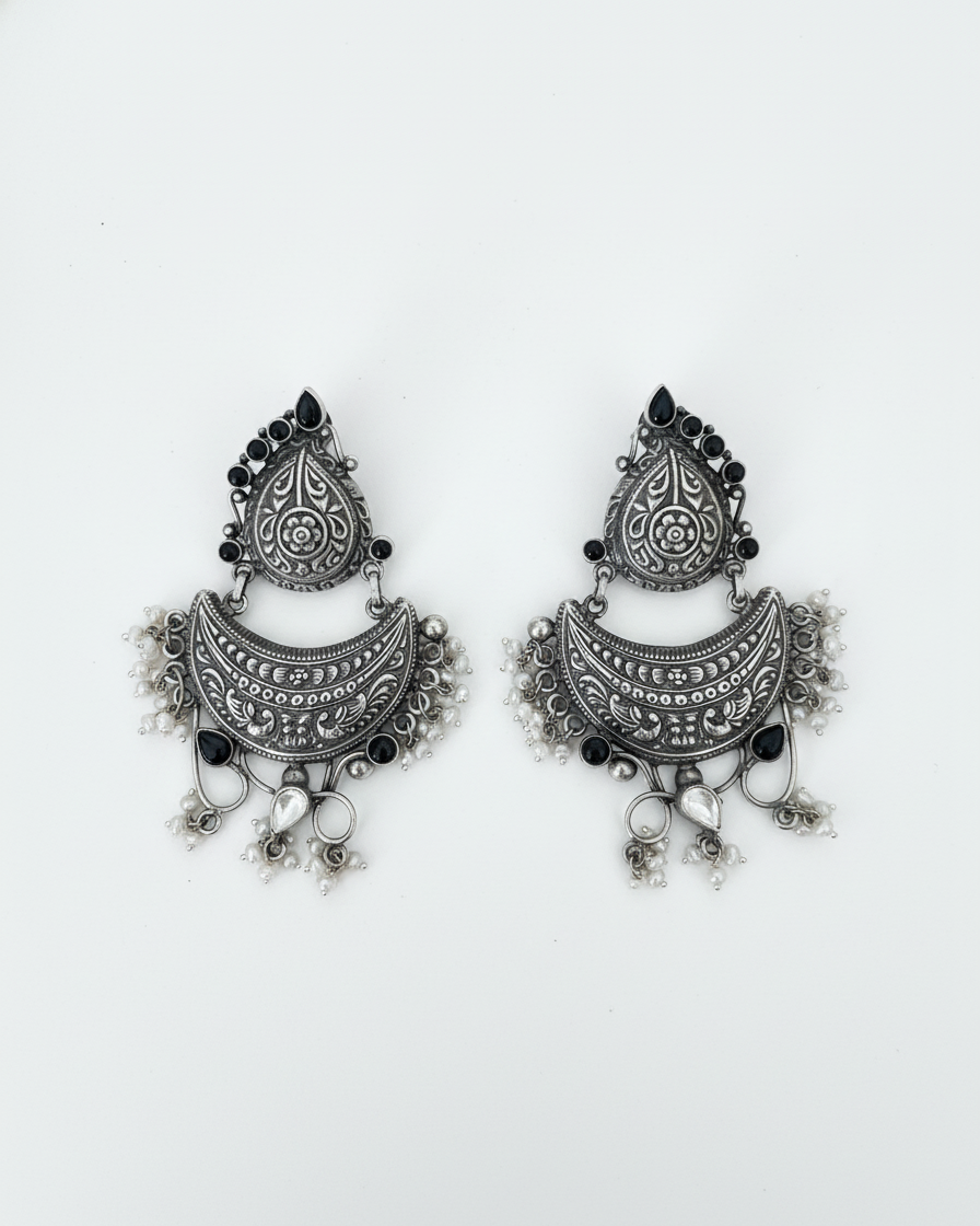 Earring: Uncut Polki Kundan, Black Onyx & Pearl
