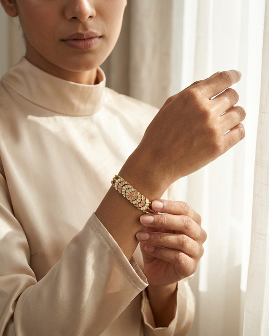 Bangle/Bracelet: Inlay & Pearl